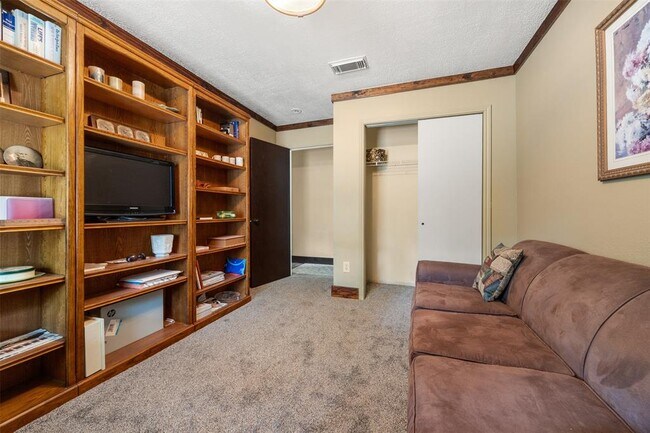 Building Photo - 287 Eden Ranch Dr