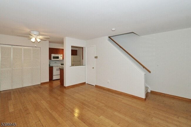 Building Photo - 21 Parkside Rd