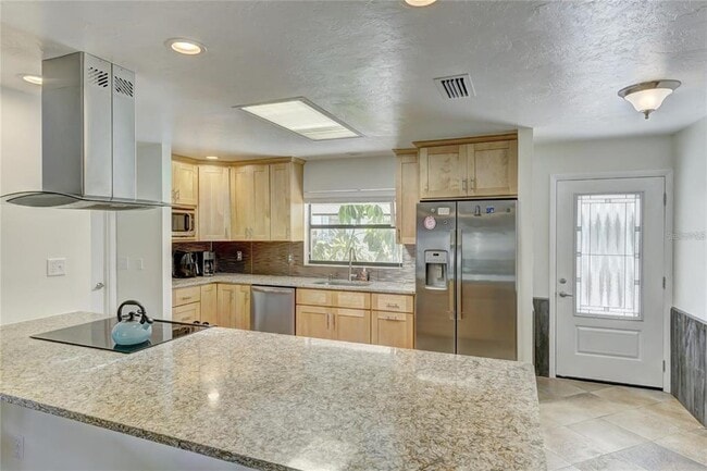Building Photo - 2125 Pine Gardens Trail