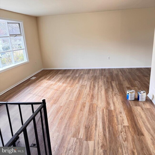 Building Photo - 820 Barkley Dr