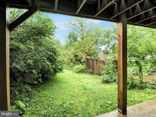 Building Photo - 3 Bells Mill Rd