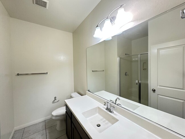 Building Photo - 6784 Pivot Point St