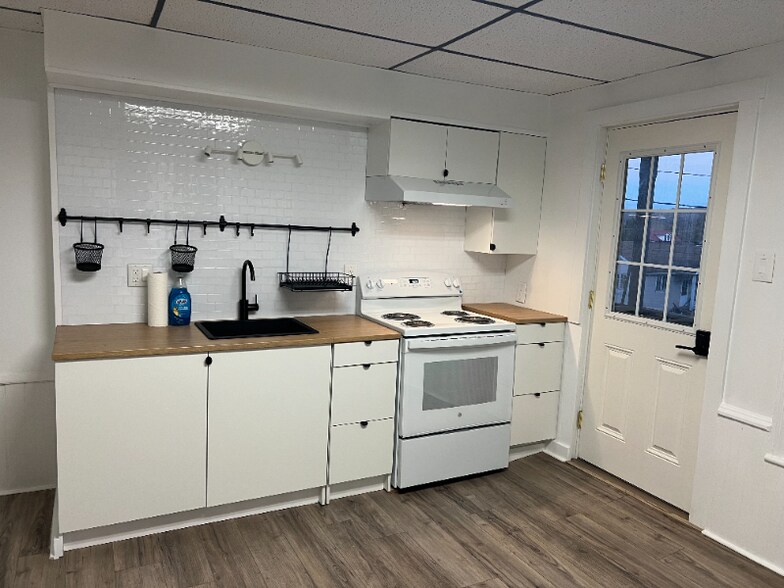 Building Photo - 531 Walnut St