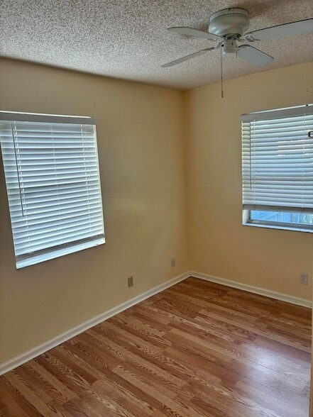 Building Photo - 233 Pine Terrace