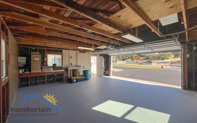 Building Photo - Spectacular View from this Single Story Home!