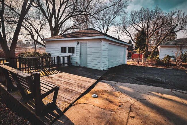 Building Photo - 111 E 13th St