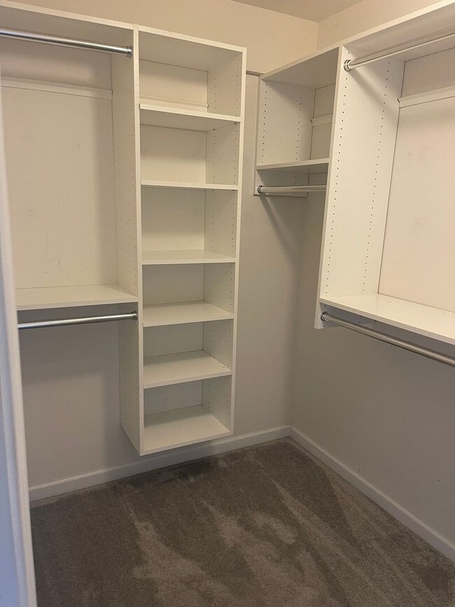 Building Photo - 3 bedroom 2 1/2 bath Townhouse in Bayberry