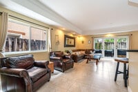 Building Photo - 1721 SW 23rd St