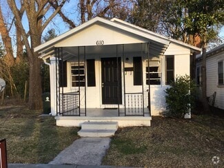 Building Photo - 610 Roundtree St