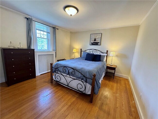 Building Photo - 8 Morton Ave