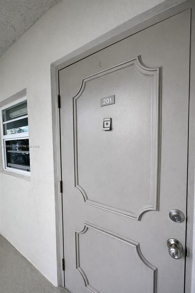 Building Photo - 9330 Lagoon Pl