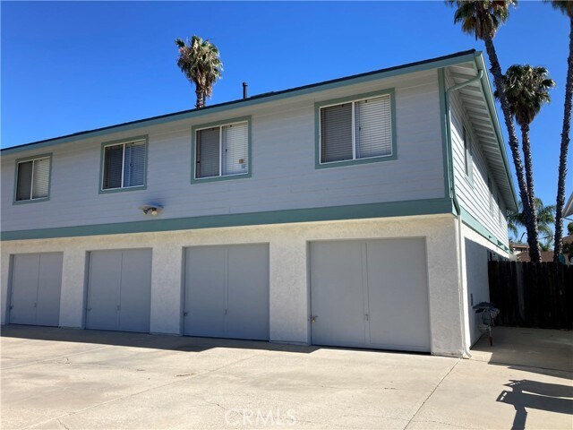 Building Photo - 28601 Calle Del Lago