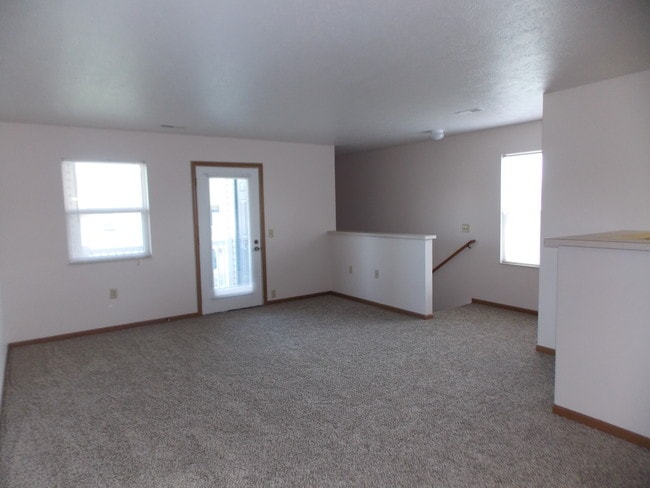 Upstairs Living Room - Arbors at Lakeside
