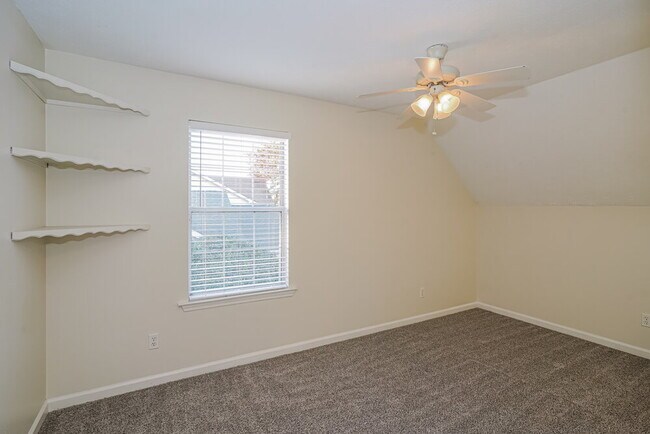 Building Photo - 517 Federal Ct