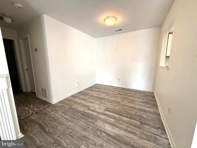 Building Photo - 607 Covington Ct