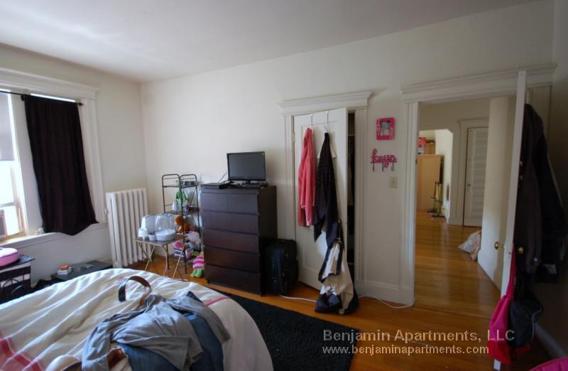 Building Photo - 1786 Beacon St