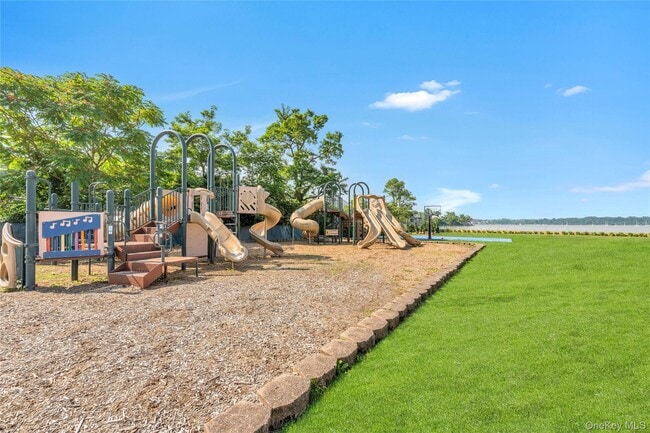 Building Photo - 22 Bayside Dr