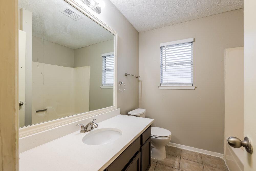 Building Photo - 13519 Dripping Springs Dr