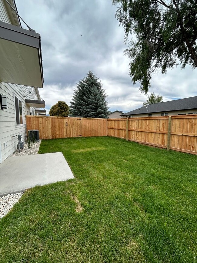 Building Photo - New Townhome