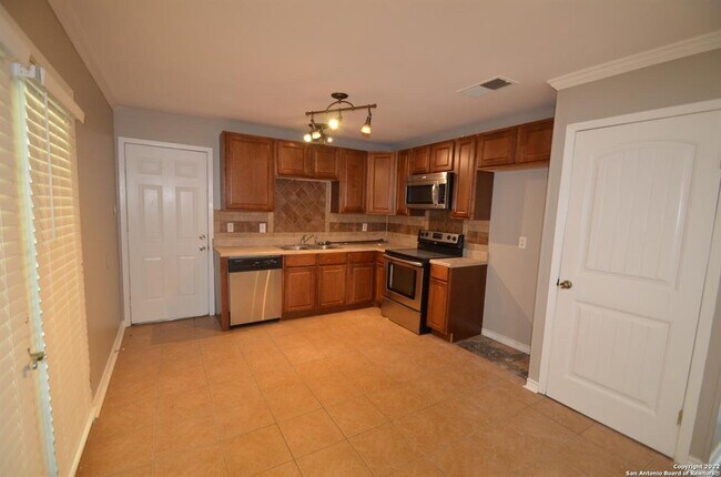 Building Photo - 405 WESTCHESTER-