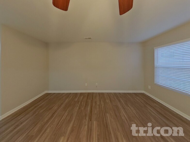 Building Photo - 253 Aershire Ct