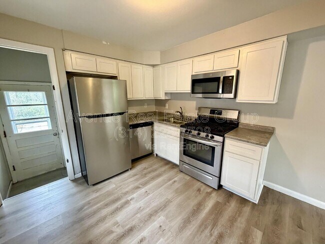 Building Photo - 8821 McNulty Dr