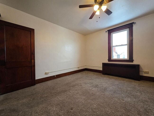 Building Photo - 1122 9th St