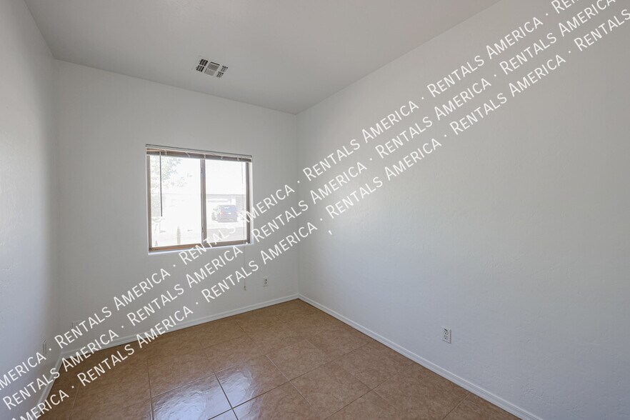 Building Photo - 6837 N 81st Dr