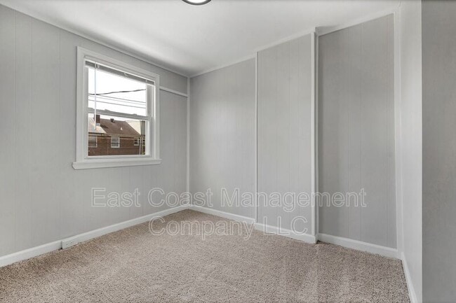 Building Photo - 418 Avondale Rd