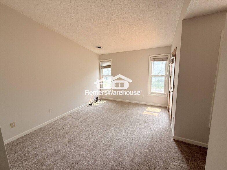 Building Photo - 7311 Amber Ln
