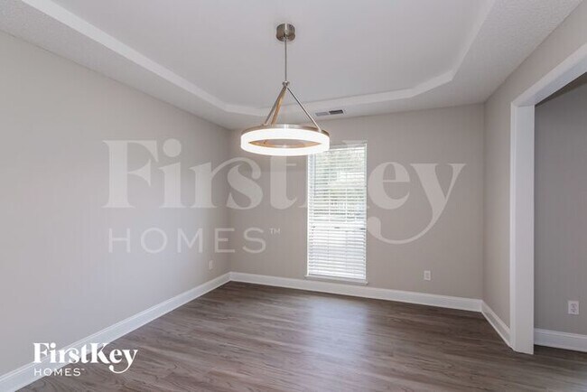 Building Photo - 13835 Poppleton Ct