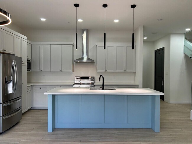 Building Photo - 6317 Krone Ln