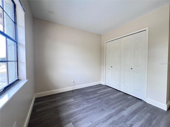 Building Photo - 52 N Fairfax Ave