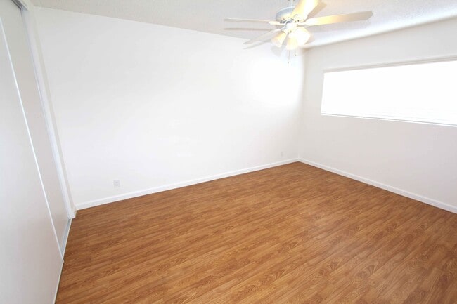 Building Photo - 18405 Valerio St