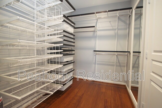 Building Photo - 12913 Alton Square