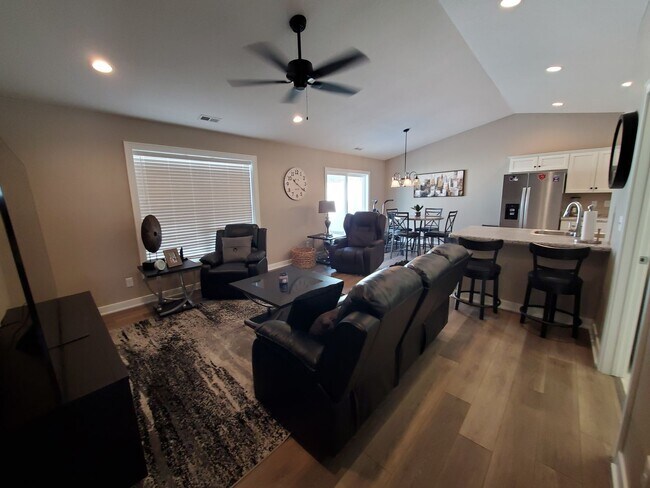 Building Photo - NEW CONSTRUCTION: 2 Bedroom 2 Full Bath Single Story in East Moline