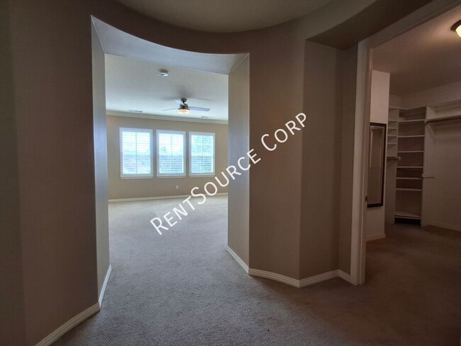 Building Photo - 27046 Maple Tree Ct