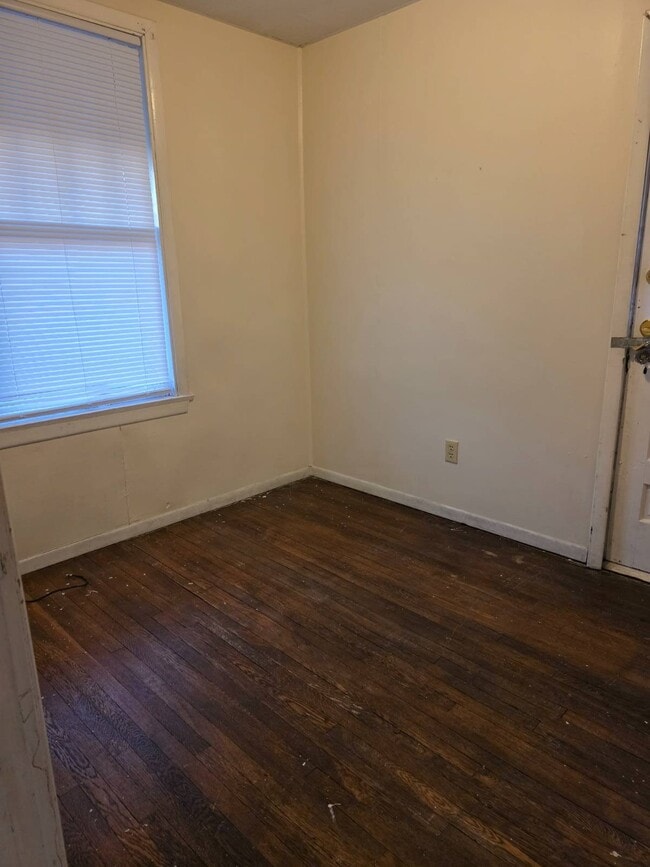 Building Photo - 2817 12th St NW