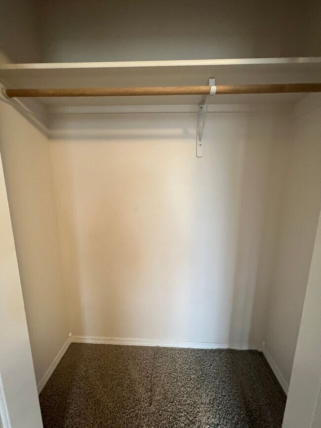 Building Photo - 4 Bedroom 2 Bath Home in Northwest Boise available soon!