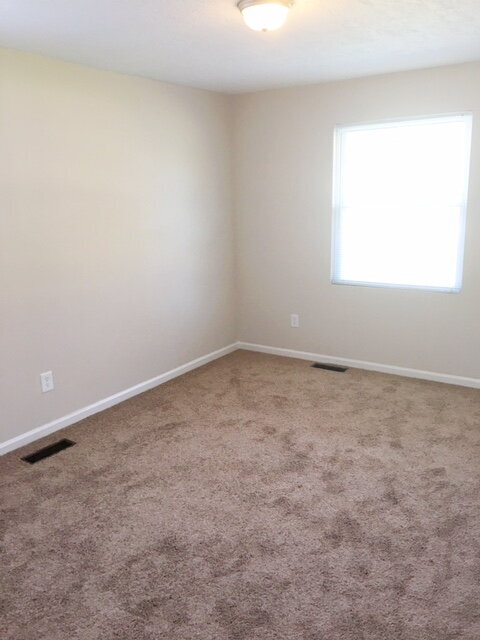 Building Photo - GORGEOUS EAST SIDE 3 BR/1.5 BA STONE RANCH AVAILABLE NOW!