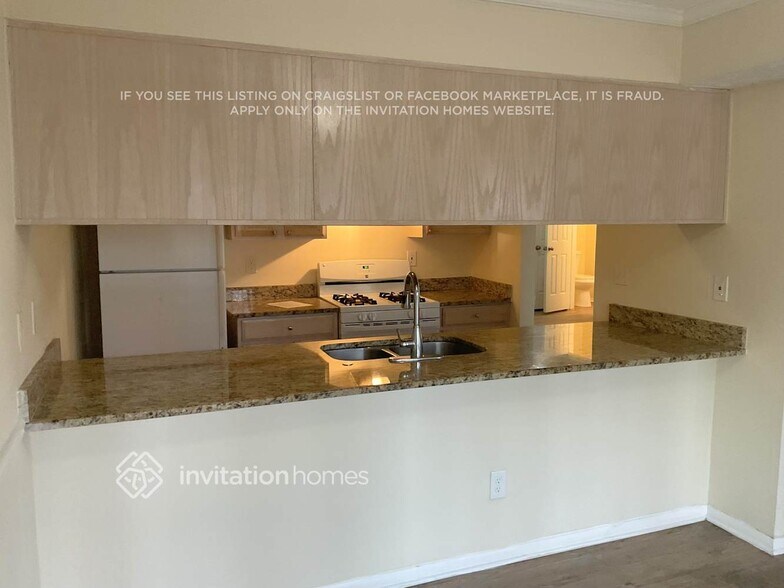 Building Photo - 1642 Imperial Ct