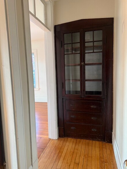 Building Photo - 106 Rockland St