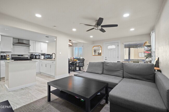 Building Photo - 10628 Springwood Dr