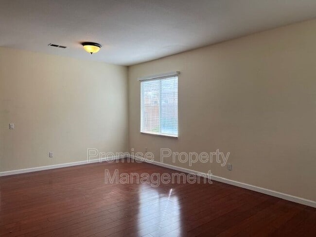 Building Photo - 2305 Bliss Cir