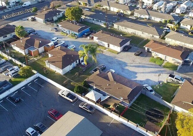 Building Photo - Eshelman Flats