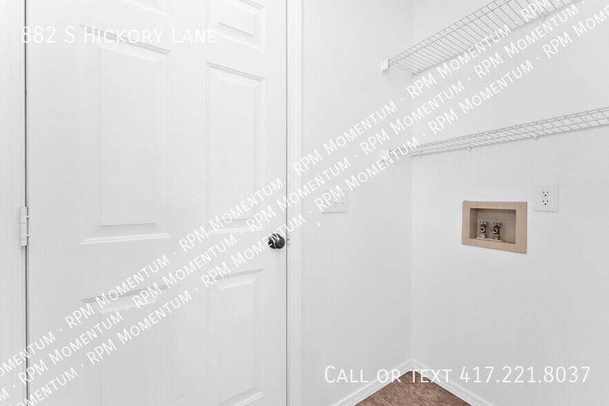 Building Photo - 882 S Hickory Ln