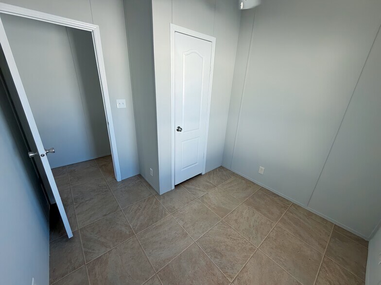 Building Photo - 110 N Michigan St