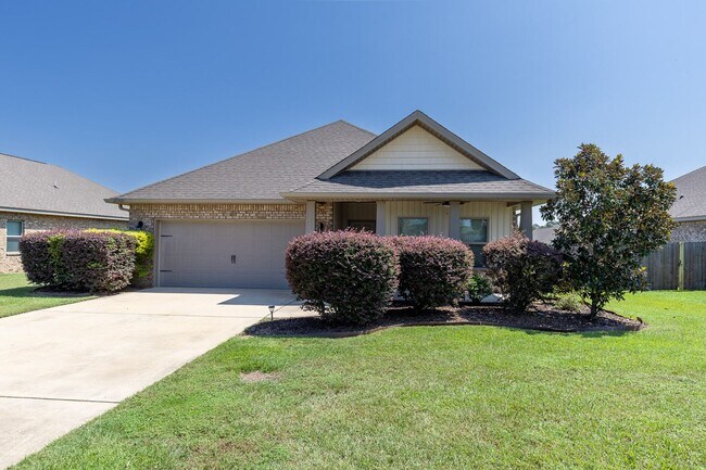 Primary Photo - Move-In Ready Fairhope Home with Modern Fe...