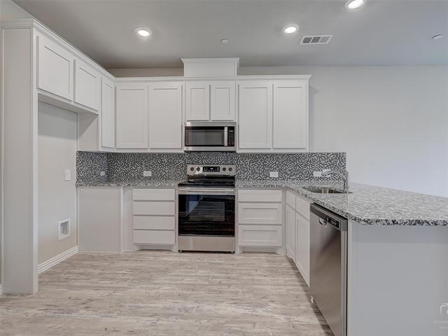 Building Photo - 3337 Solana Cir