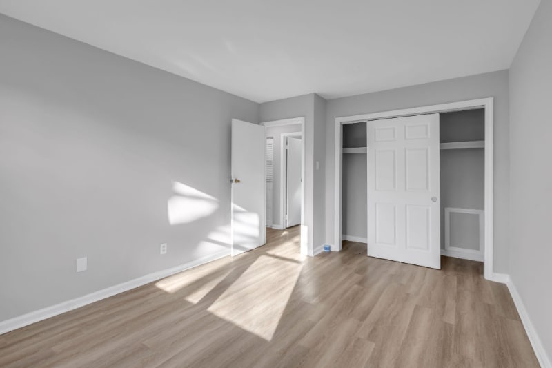 Building Photo - 5 Harrington Ln